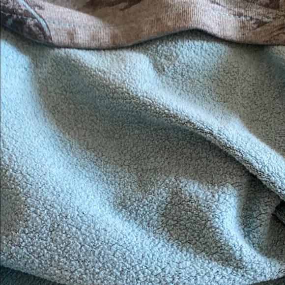 Dolphin Mirage Las Vegas Habitat sweatshirt - Picture 7 of 7